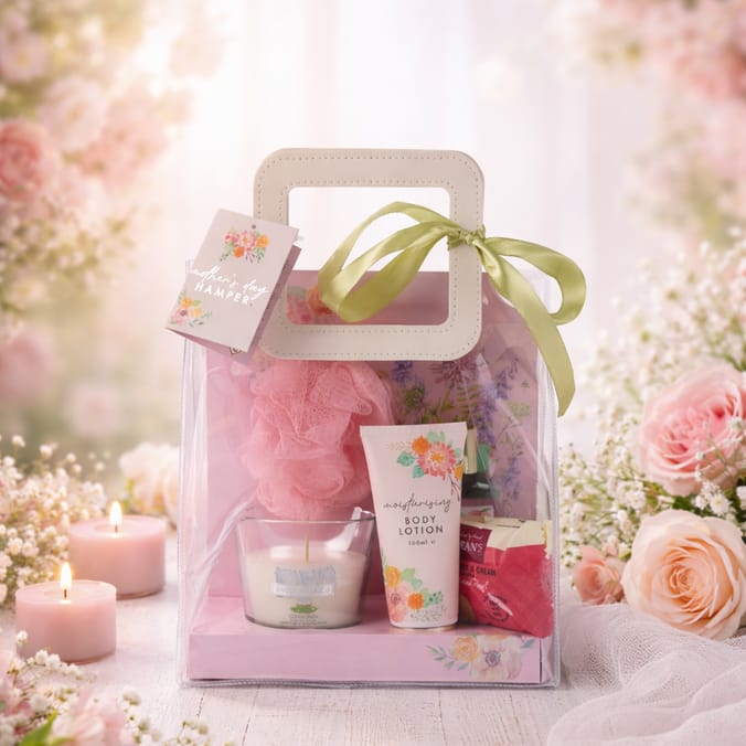  Pamper Hamper featuring: Raspberry and Cream Flavoured Shortbread Hearts 36g, Body Lotion 100ml,  Shower Gel 150mlFace Mask Sheet,  20ml Body PuffClean Linen Fragranced Candle 5oz & Face Mask.